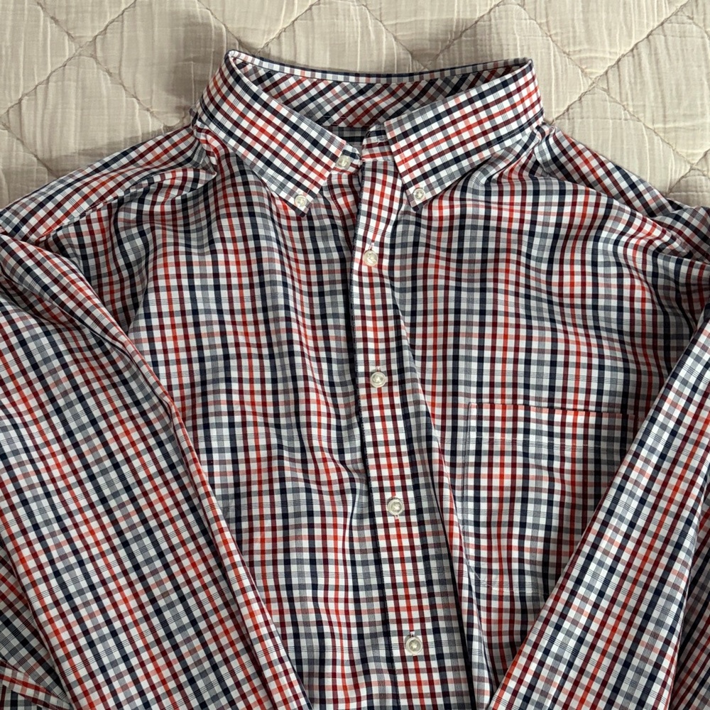 Roundtree & Yorke Red and Blue Plaid Button Down Shirt